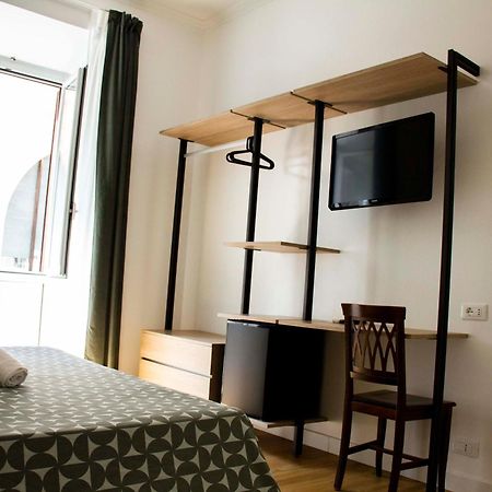 Hotel Ciao Roma Esterno foto
