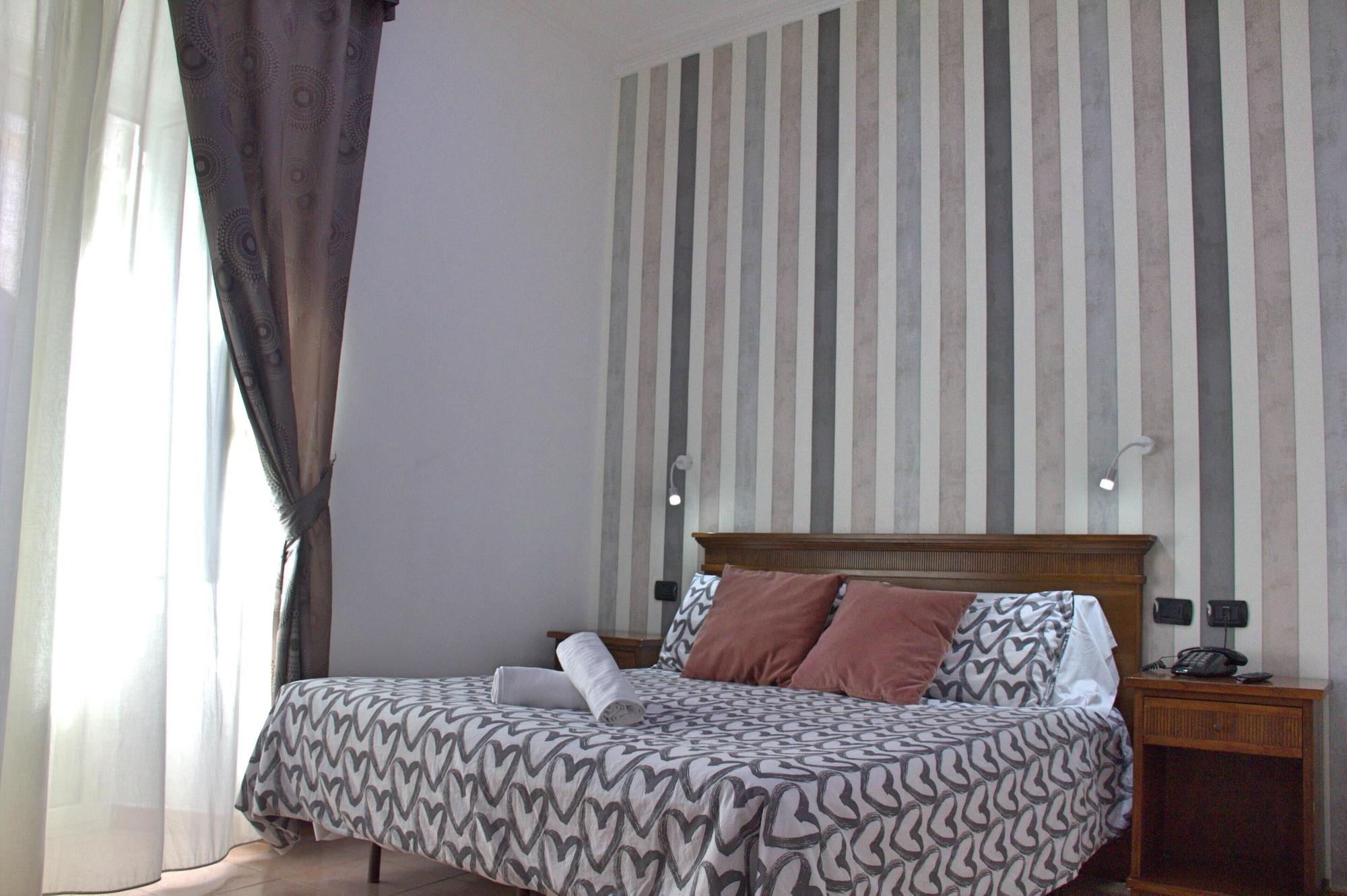 Hotel Ciao Roma Esterno foto