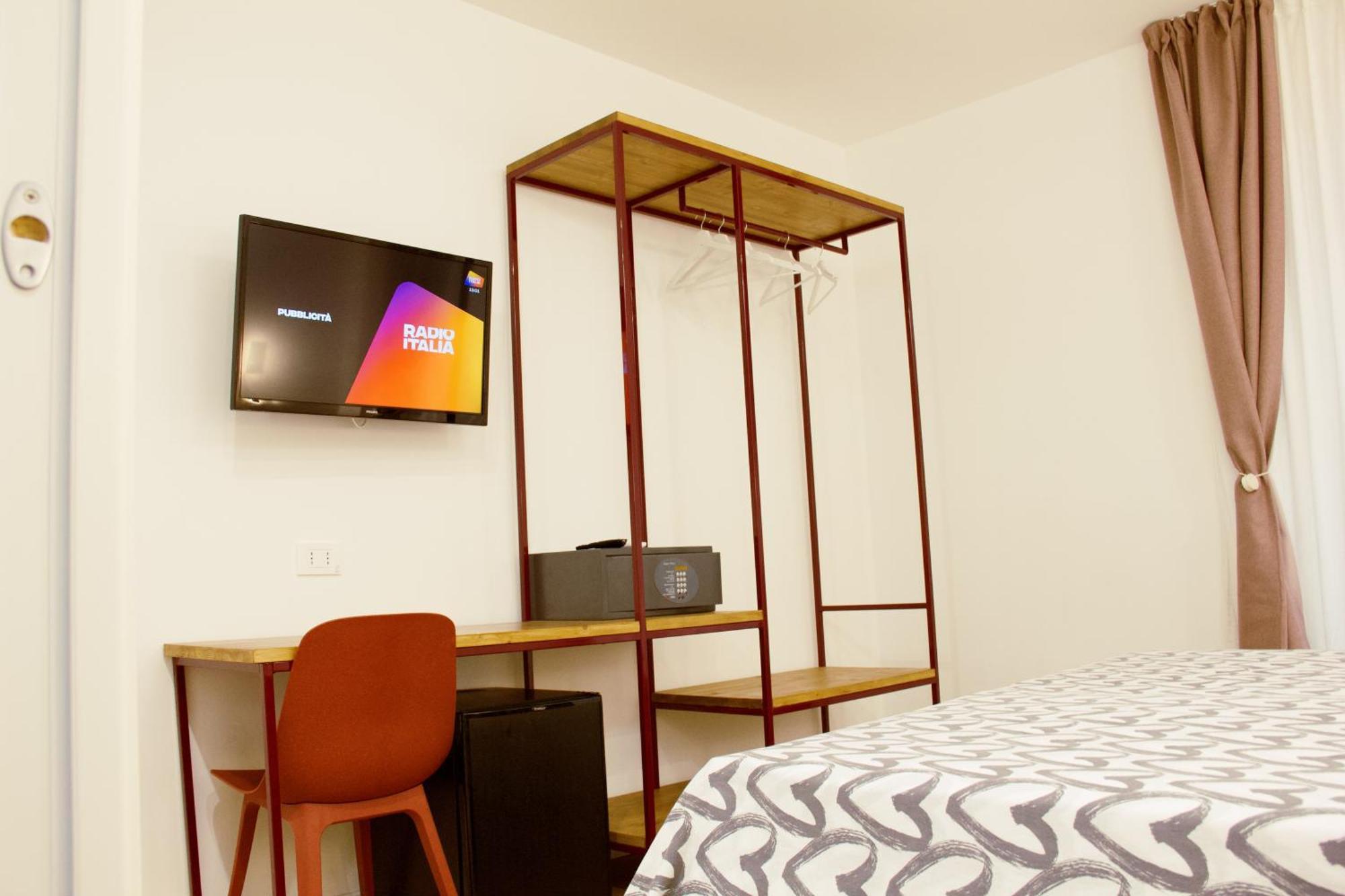 Hotel Ciao Roma Esterno foto