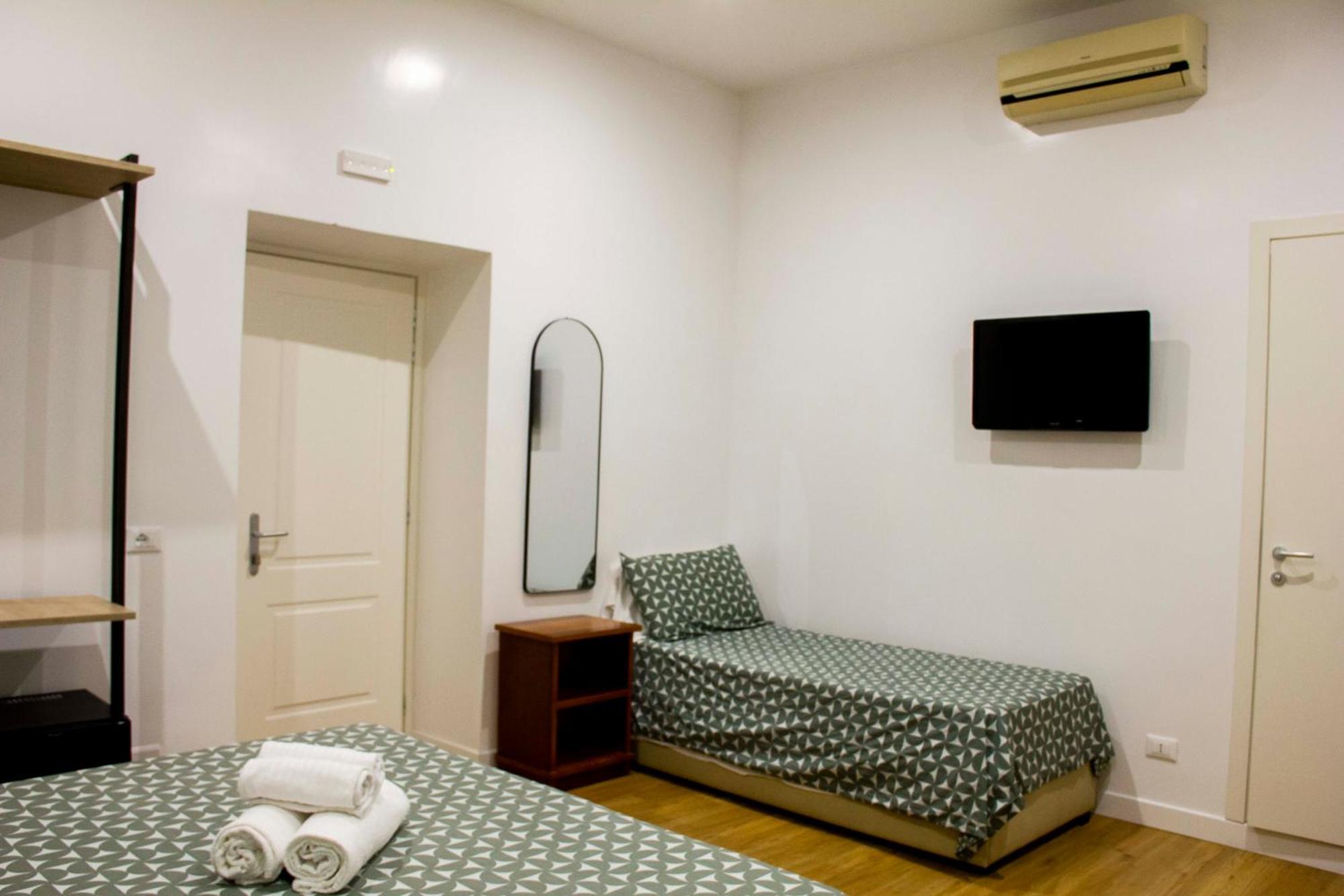 Hotel Ciao Roma Esterno foto