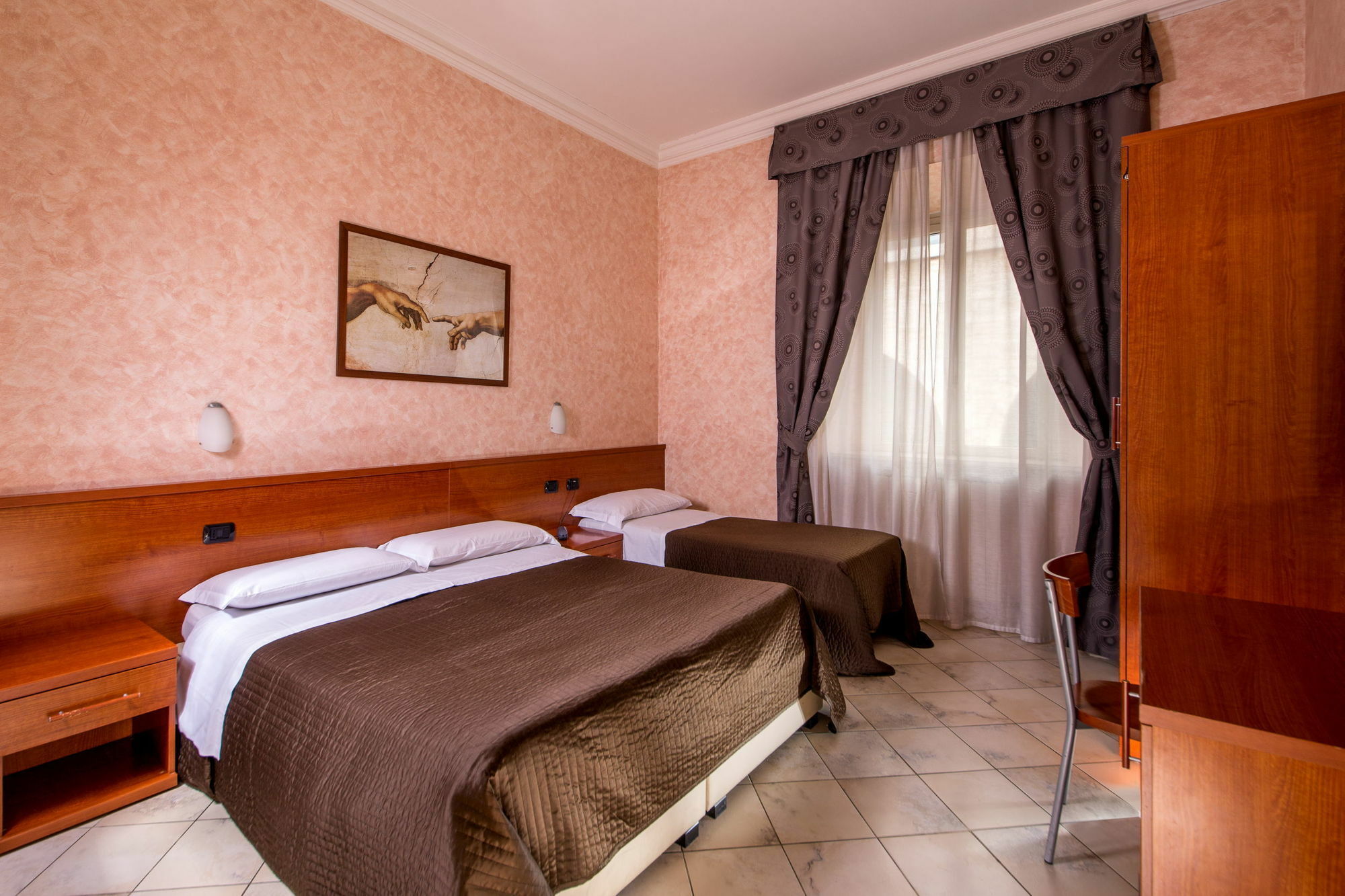 Hotel Ciao Roma Esterno foto